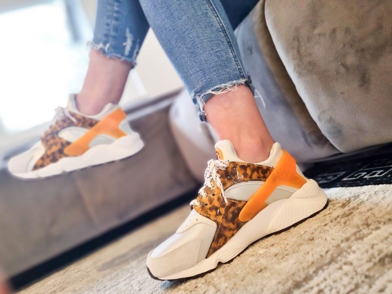 Ivy huarache sneaker best sale